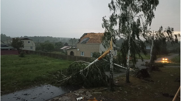На юго-запад Брянщины обрушился мощный ураган