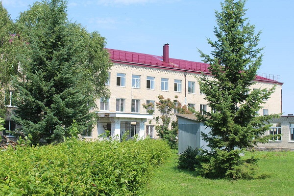 В брянских Комаричах продолжается капремонт средней школы №2