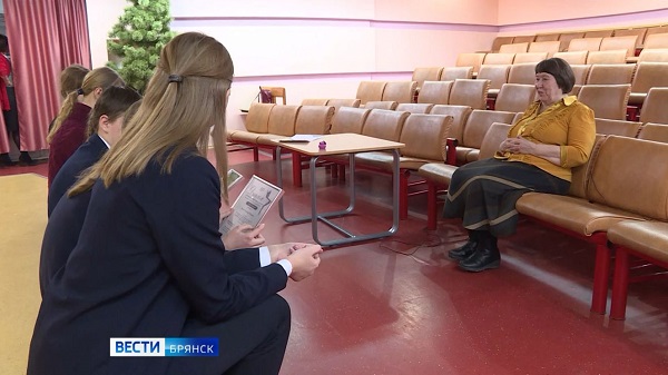 Семь брянских чтецов вышли в финал конкурса «Поэзия Победы»