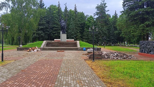 В Суземке Брянской области благоустраивают «Курган славы»