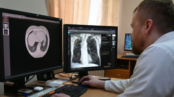 Брянские врачи получили для работы цифрового ассистента