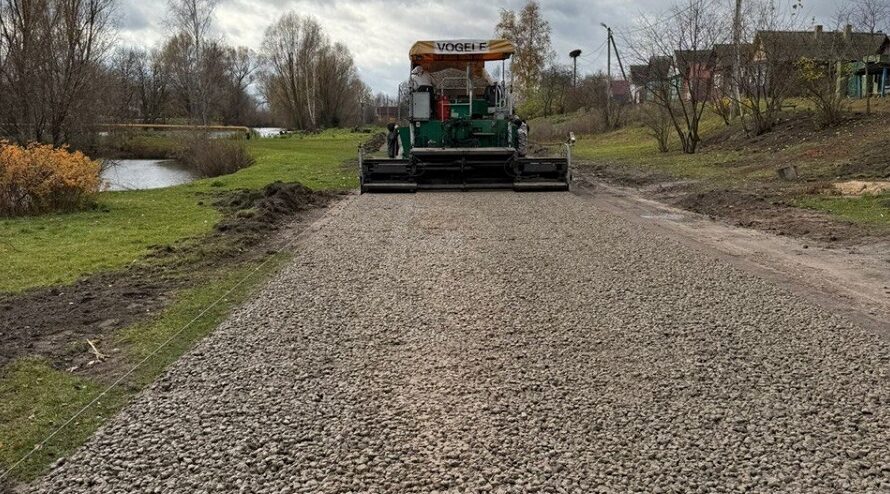 В брянском селе Киваи идёт ремонт улицы Первомайской