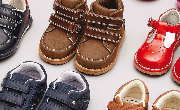 Жителям Стародубского округа рассказали, как правильно выбрать детскую обувь