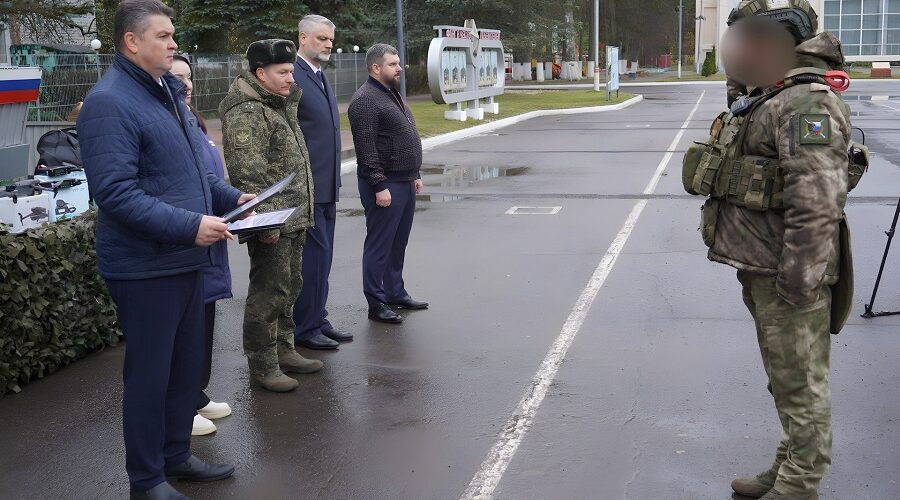 Брянским военнослужащим передали технику для выполнения боевых задач