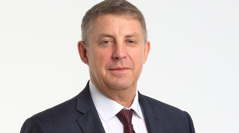 Брянский губернатор Александр Богомаз поздравил работников и ветеранов транспортной отрасли региона