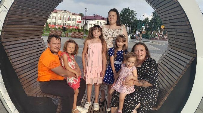 Стародубская многодетная мама отмечает праздник