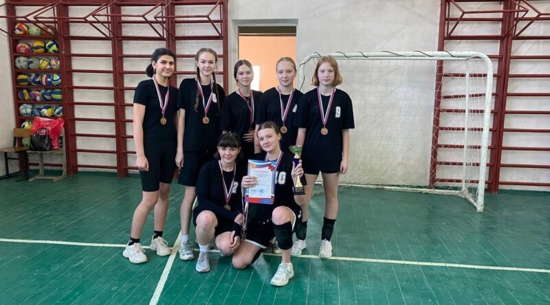 В Стародубе состоялся турнир по волейболу