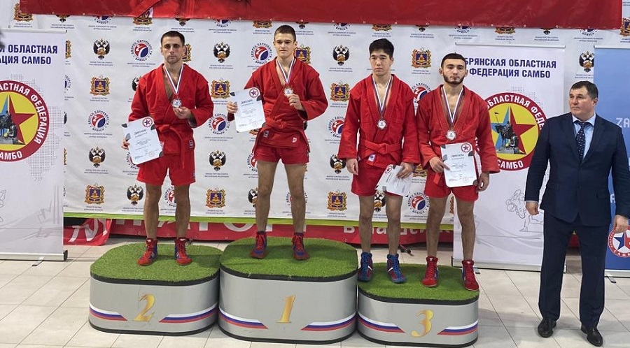 Стародубский самбист успешно выступил на чемпионате ЦФО