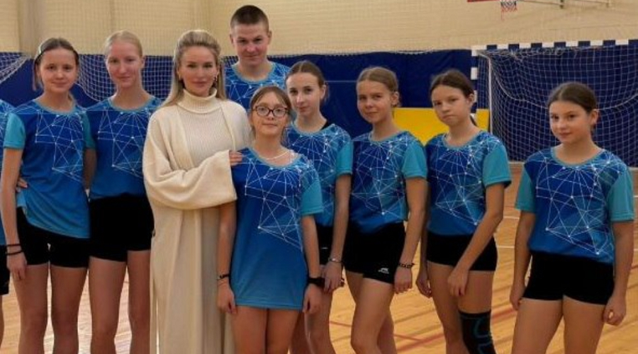 Дубровские юные спортсмены получили подарки от ВФЛА