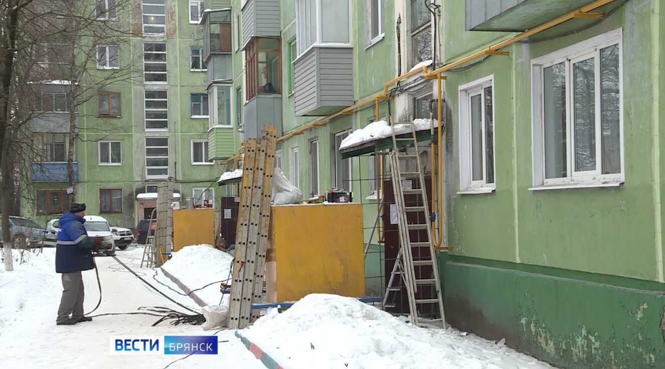 В новом году в 104 домах Брянска капитально отремонтируют кровлю