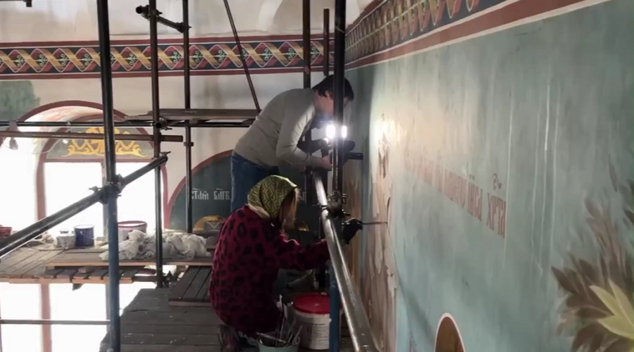 В Брянске обновят внутренние своды монастыря образами святых