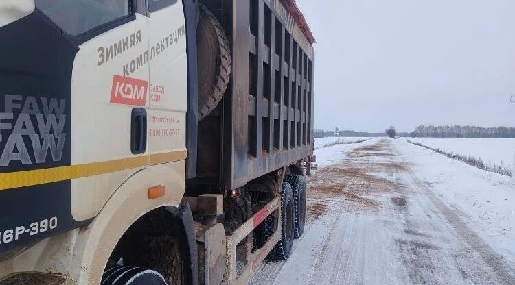 В Брянской области продолжается очистка автодорог от снега  