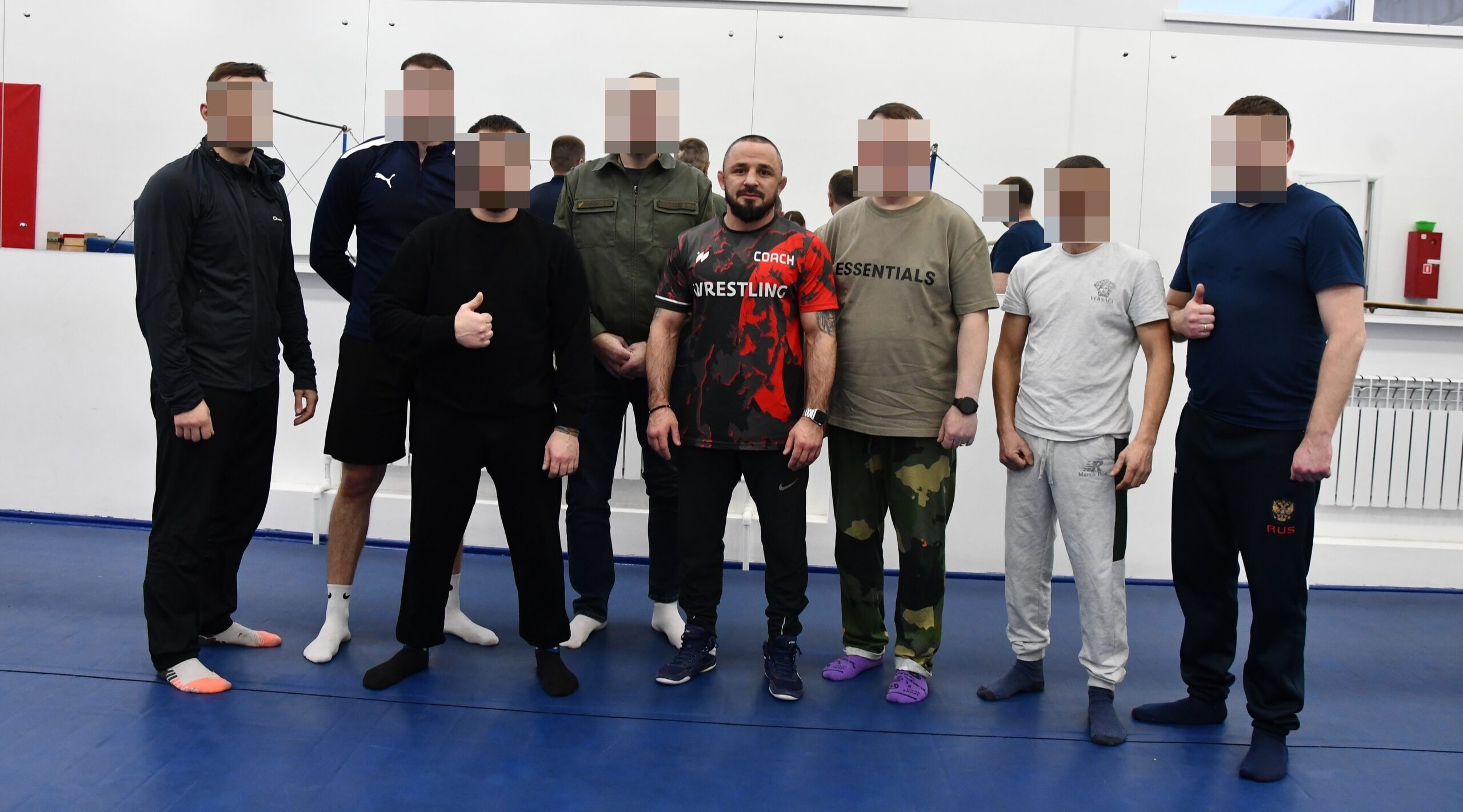 Для участников проекта «Брянские герои» провели зарядку с чемпионом