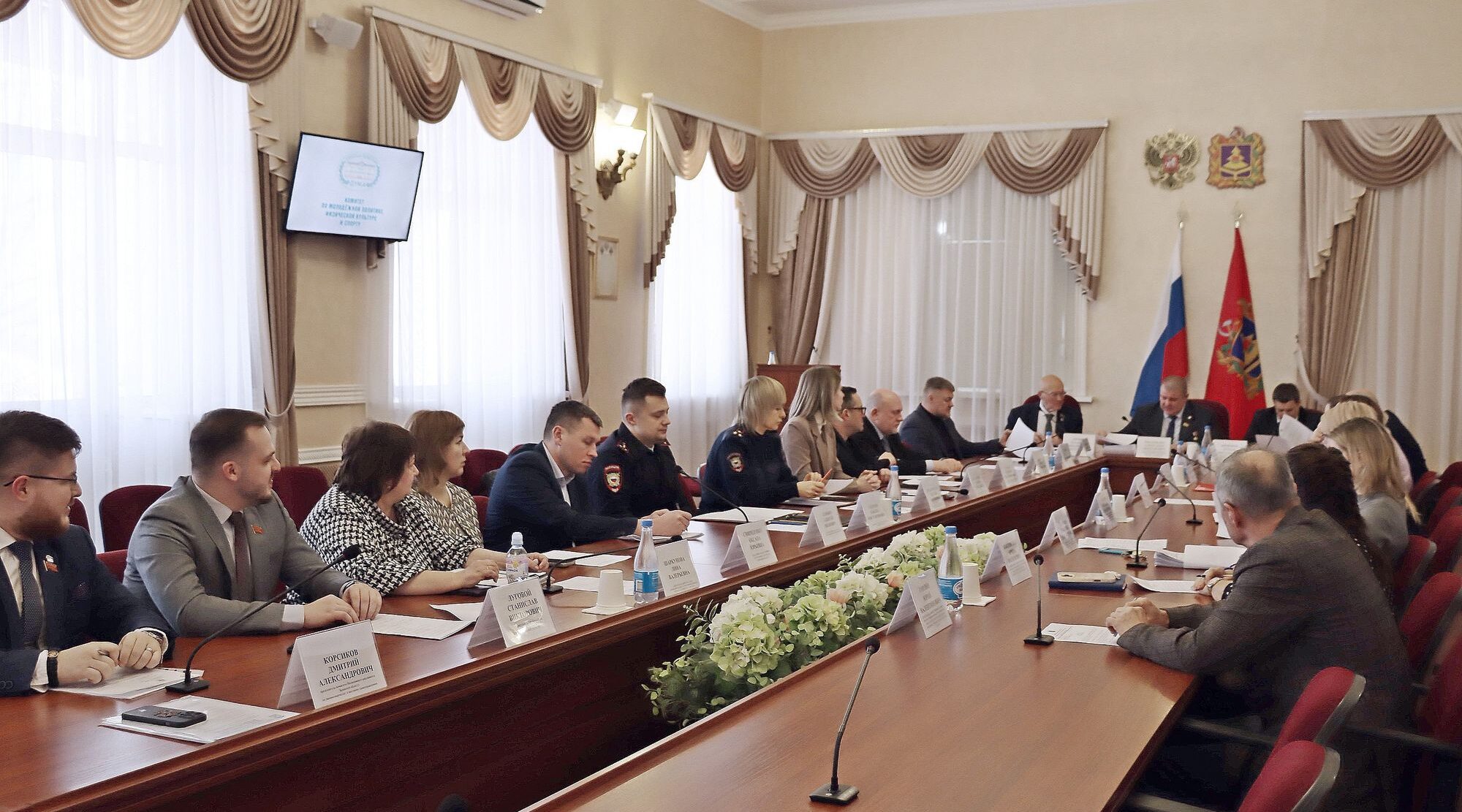 В Брянской облдуме обсудили вопросы обеспечения информационной безопасности молодёжи