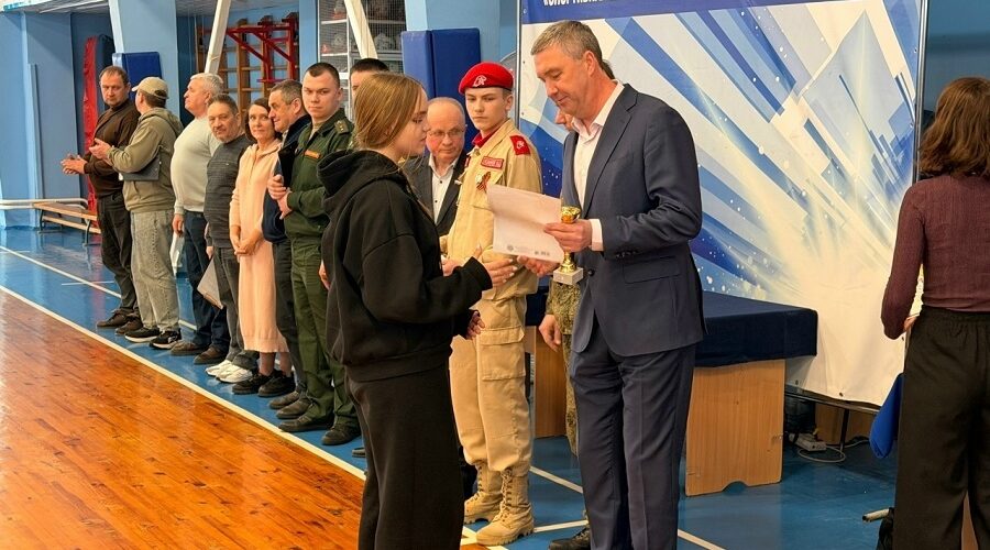 В Клинцах провели военно-прикладную эстафету