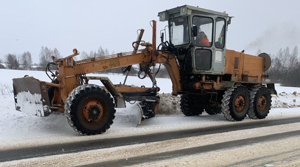 В Брянской области продолжается ликвидация последствий снегопада