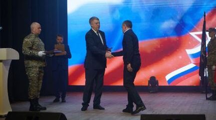 Брянский губернатор Александр Богомаз вручил заслуженные награды бойцам бригады «БАРС-Брянск»