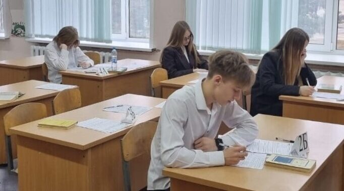 Брянские выпускники выбирают естественно-научные предметы