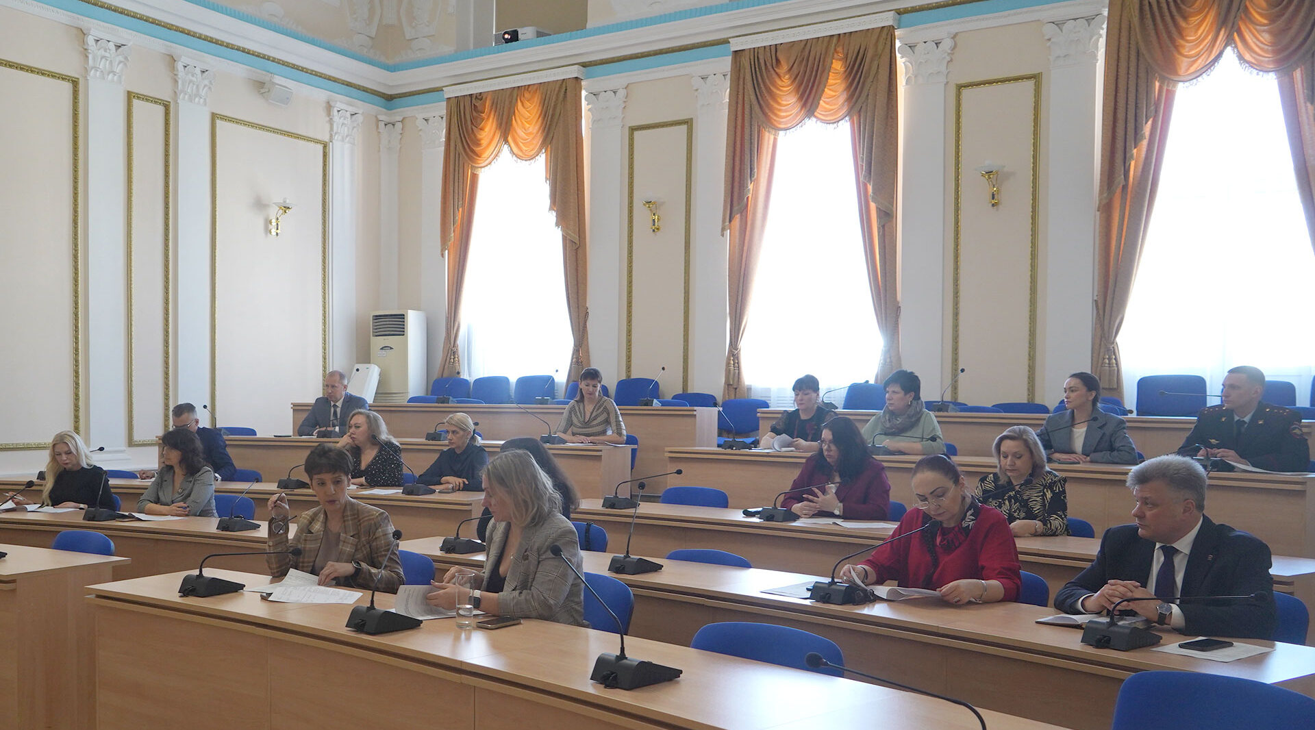 Брянские семьи получат 300 тысяч рублей при рождении третьего и последующих детей