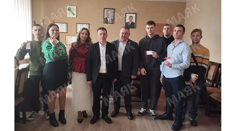 Новые квартиры — сиротам из Новозыбкова