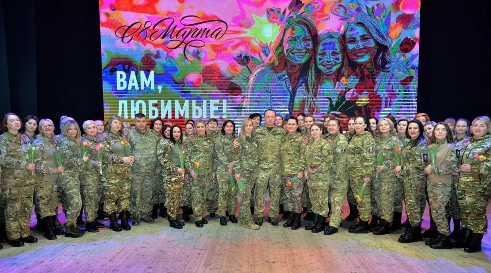 Женщин-добровольцев «БАРС-Брянск» поздравили с 8 Марта