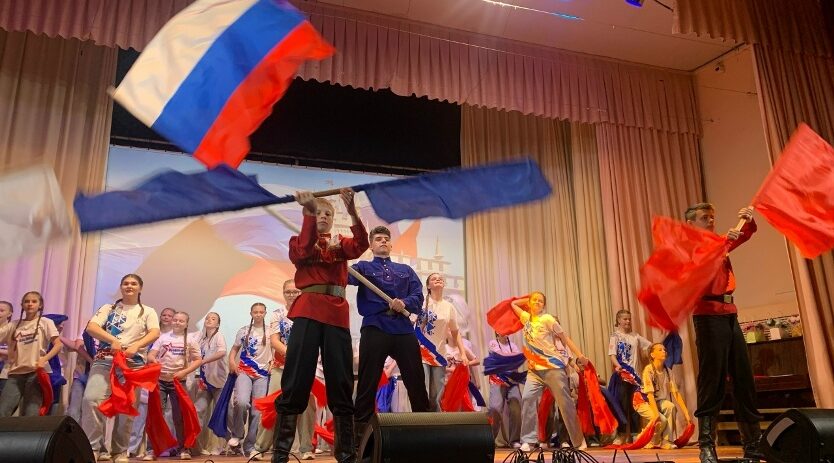 В Стародубе состоялся концерт в честь Года единства народов России