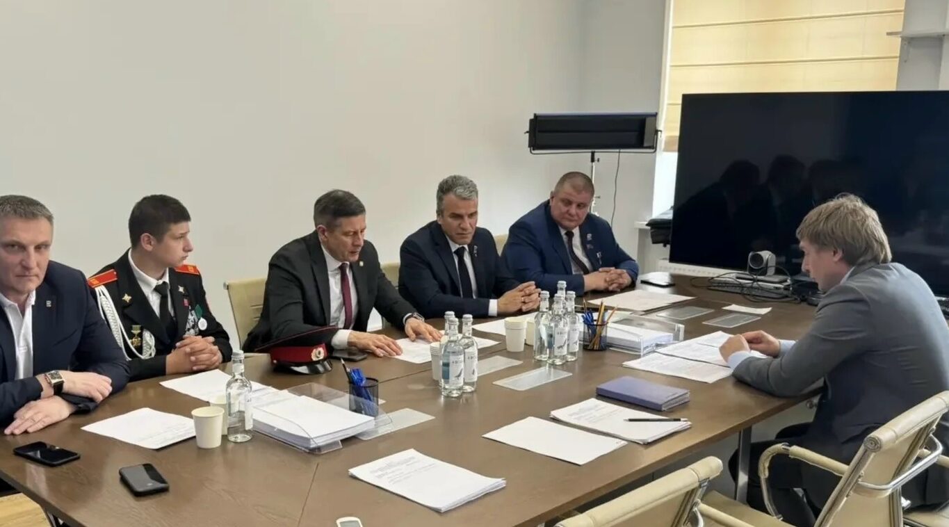 Егор Ковальчук встретился с руководителем Федерального агентства по делам молодёжи Григорием Гуровым