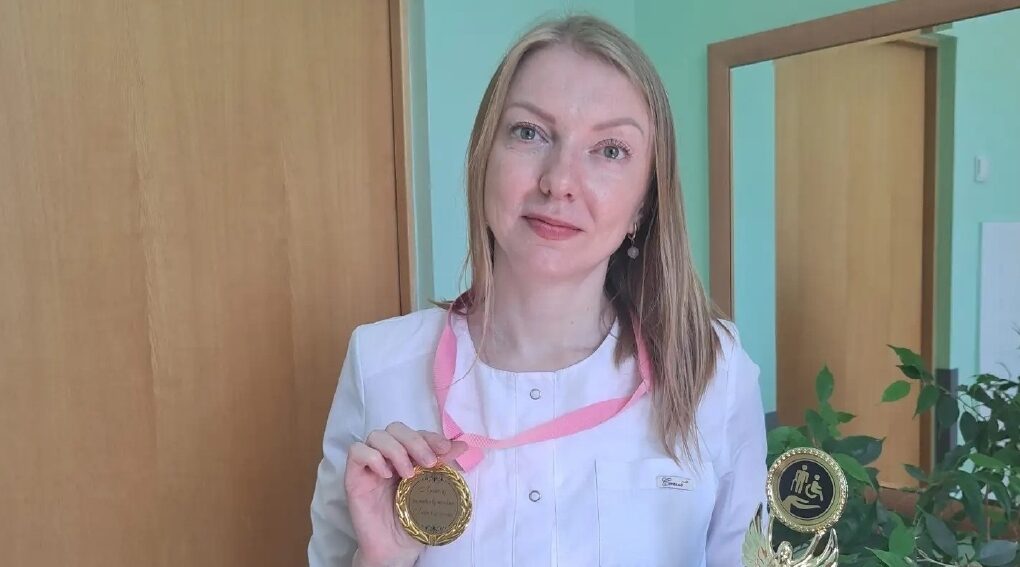 Врач-невролог Брянской горбольницы №1 Марина Агафонова признана «Лучшим наставником»