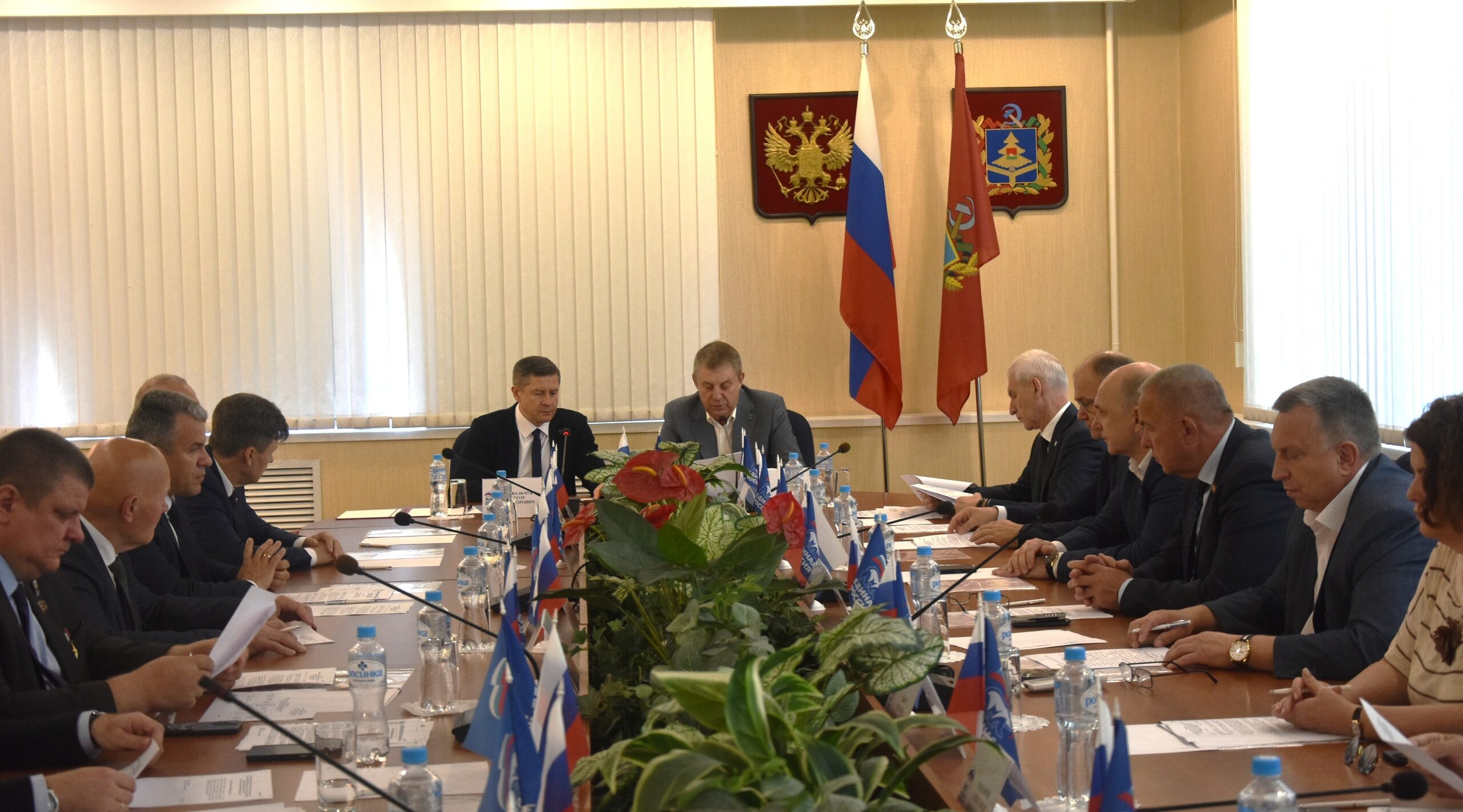 В Брянске прошло заседание президиума Брянского регионального политсовета партии «Единая Россия»