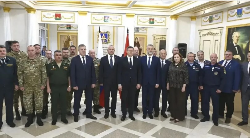 В день образования региона в Брянске торжественно вручили государственные награды РФ