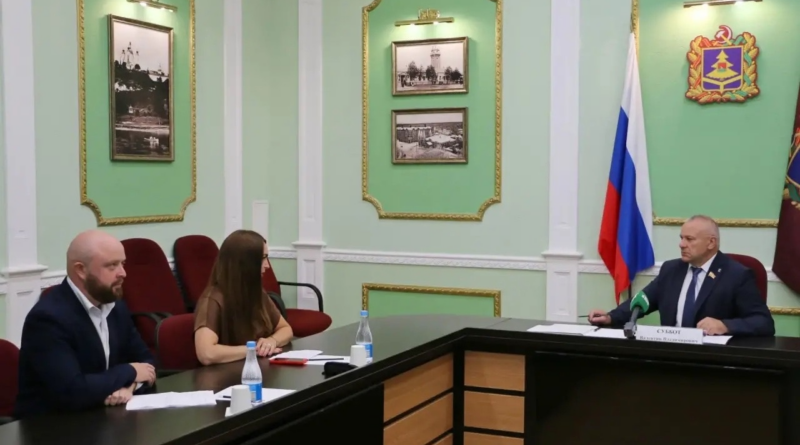 Председатель Брянской областной Думы Валентин Суббот провел прием граждан
