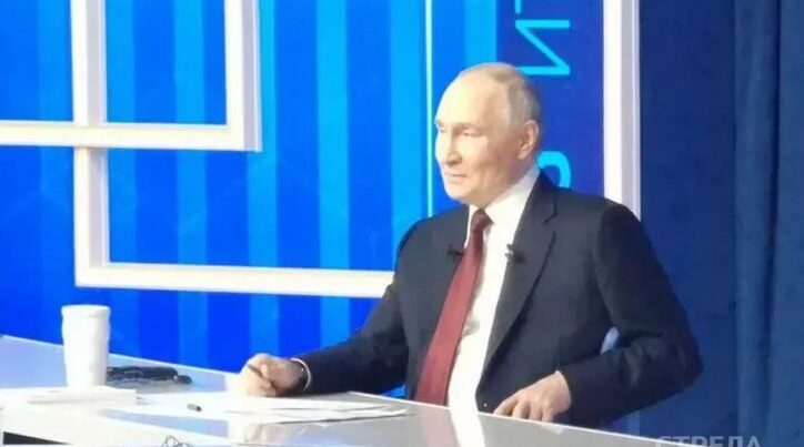 Владимир Владимирович Путин наградил орденом брянского библиотекаря Галину Моцар