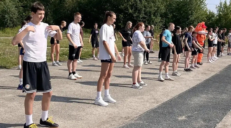 Зарядку с чемпионом провели в Брянске