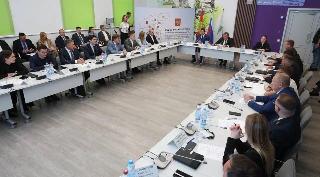 Брянская область участвует в развитии молодёжного парламентаризма