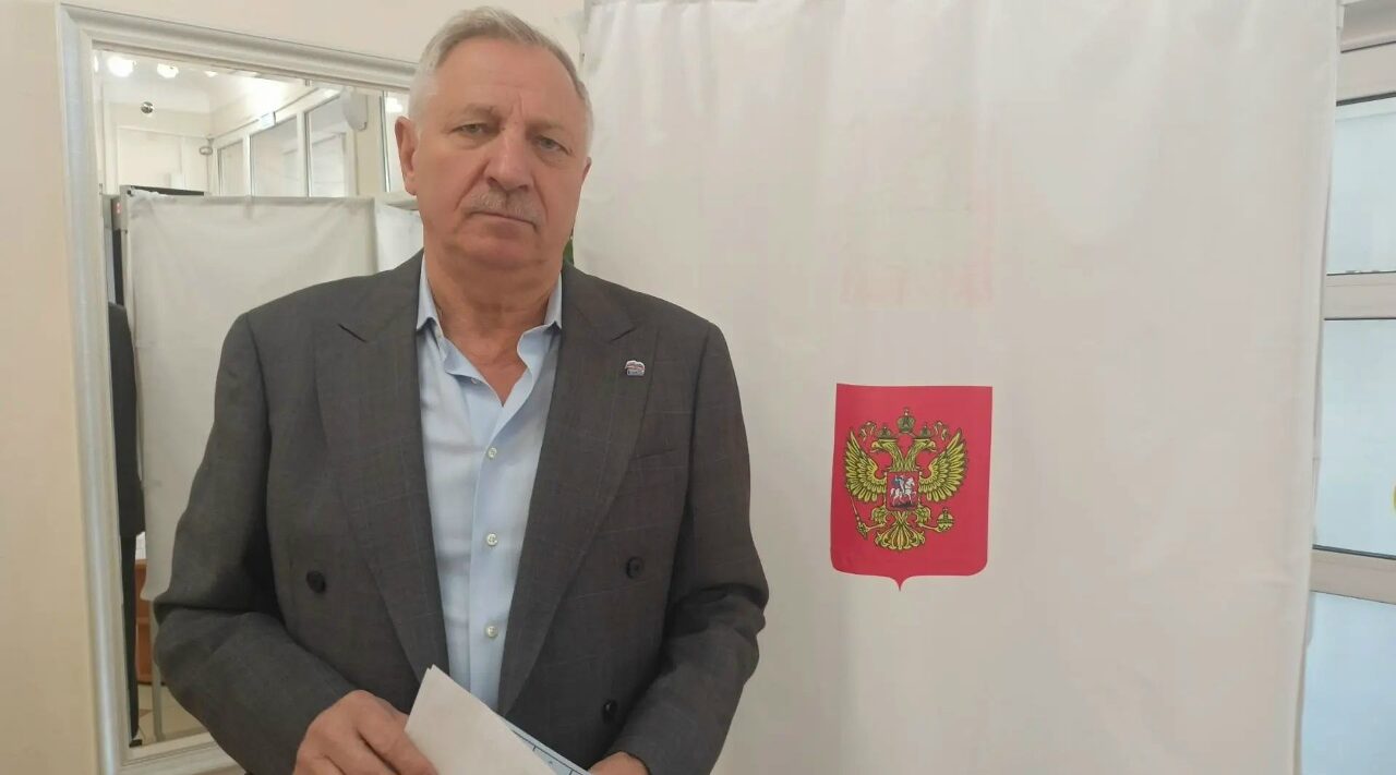 Свой выбор сделал глава администрации Стародубского округа Александр Подольный