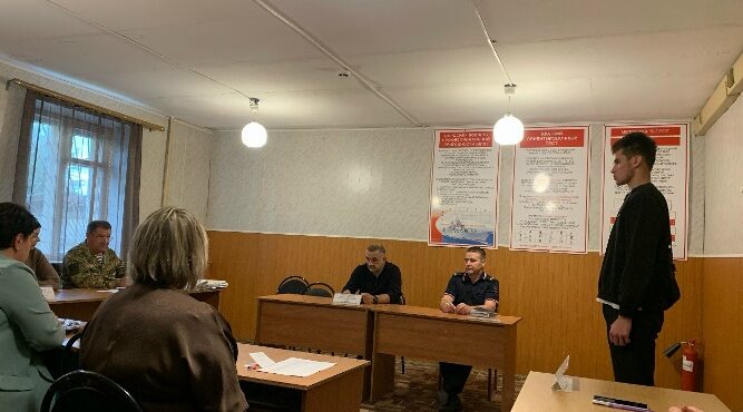 В Стародубе прошло заседание призывной комиссии