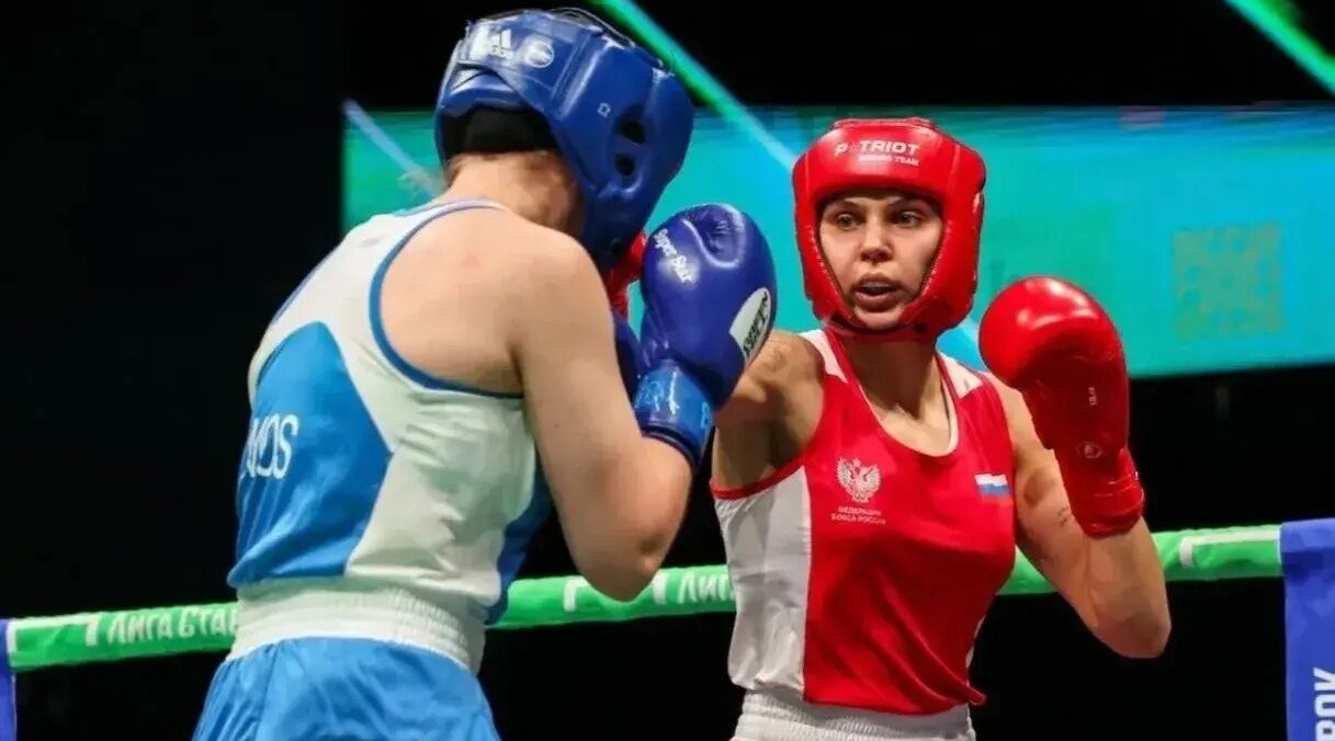 Губернатор Егор Ковальчук поздравил Елену Бабичеву с триумфом на Чемпионате России по боксу